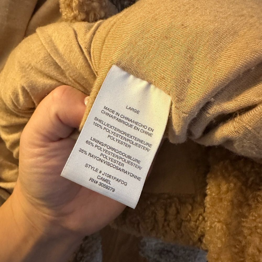 Cozy Beige Teddy Coat - Picture 5 of 5